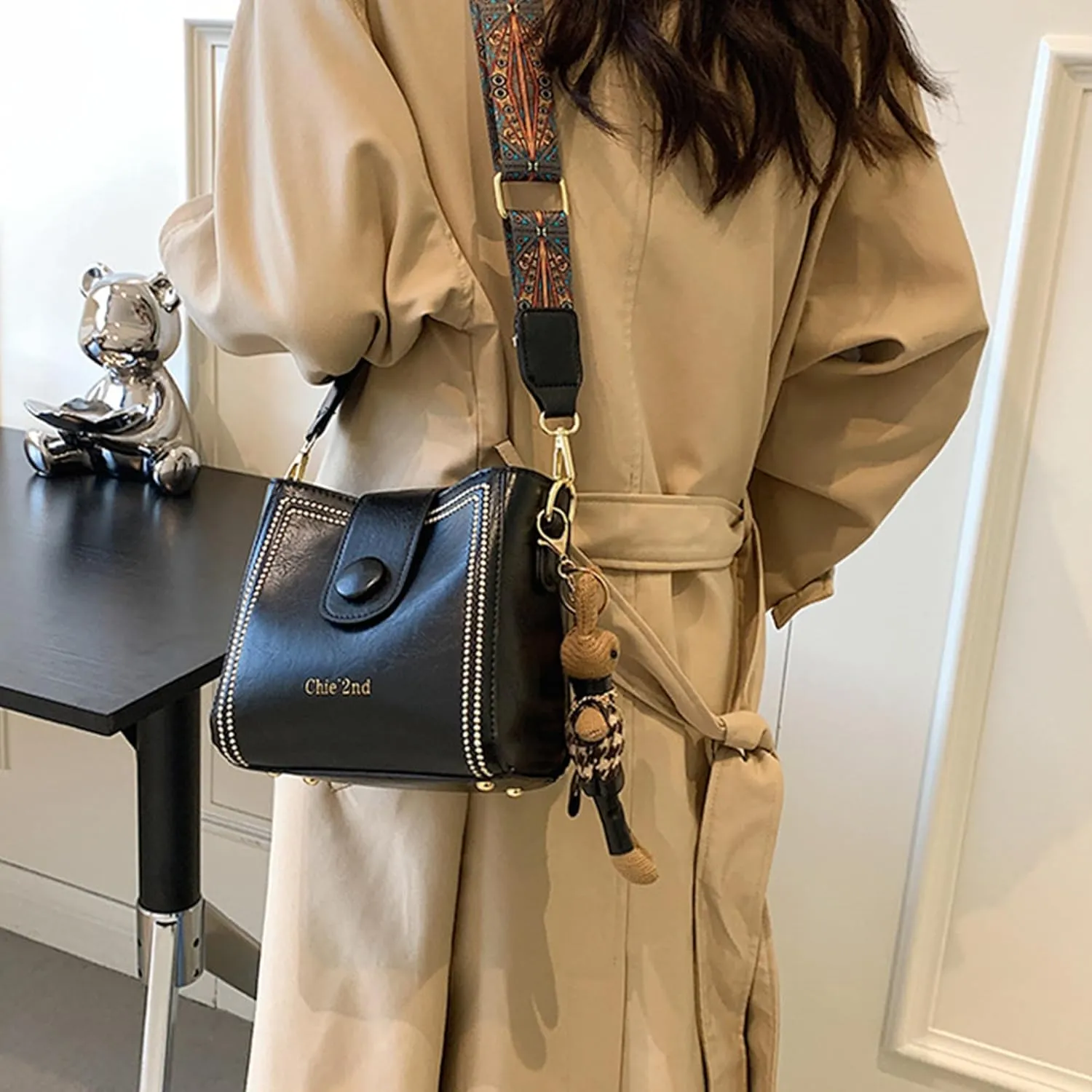 Bootara Bucket Bag Vintage Crossbody Bag With Bunny Charm Small Womens Retro Water Bucket Shoulder Bag
