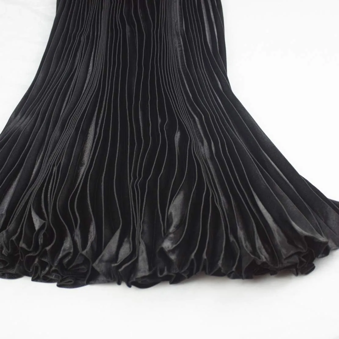 CHARTOU Womens Chic Elastic High Waisted Metallic Pleated Accordion Flowy Swing Maxi Long Skirt