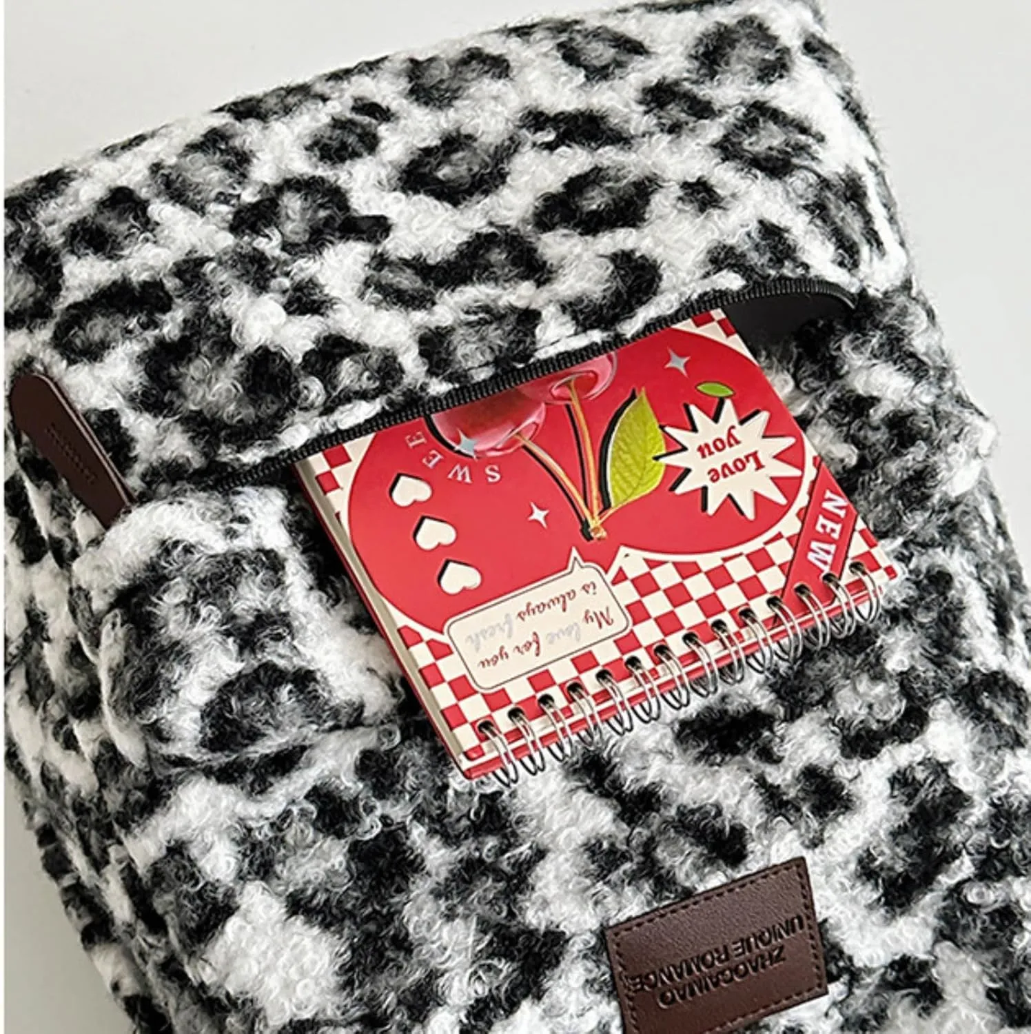 Cute Backpack Fuzzy Cheetah Shoulder Bag, Y2k Purse Fleece Chic Bookbag Trendy Aesthetic Coquette Daypack 90s Purse (White Cheetah)