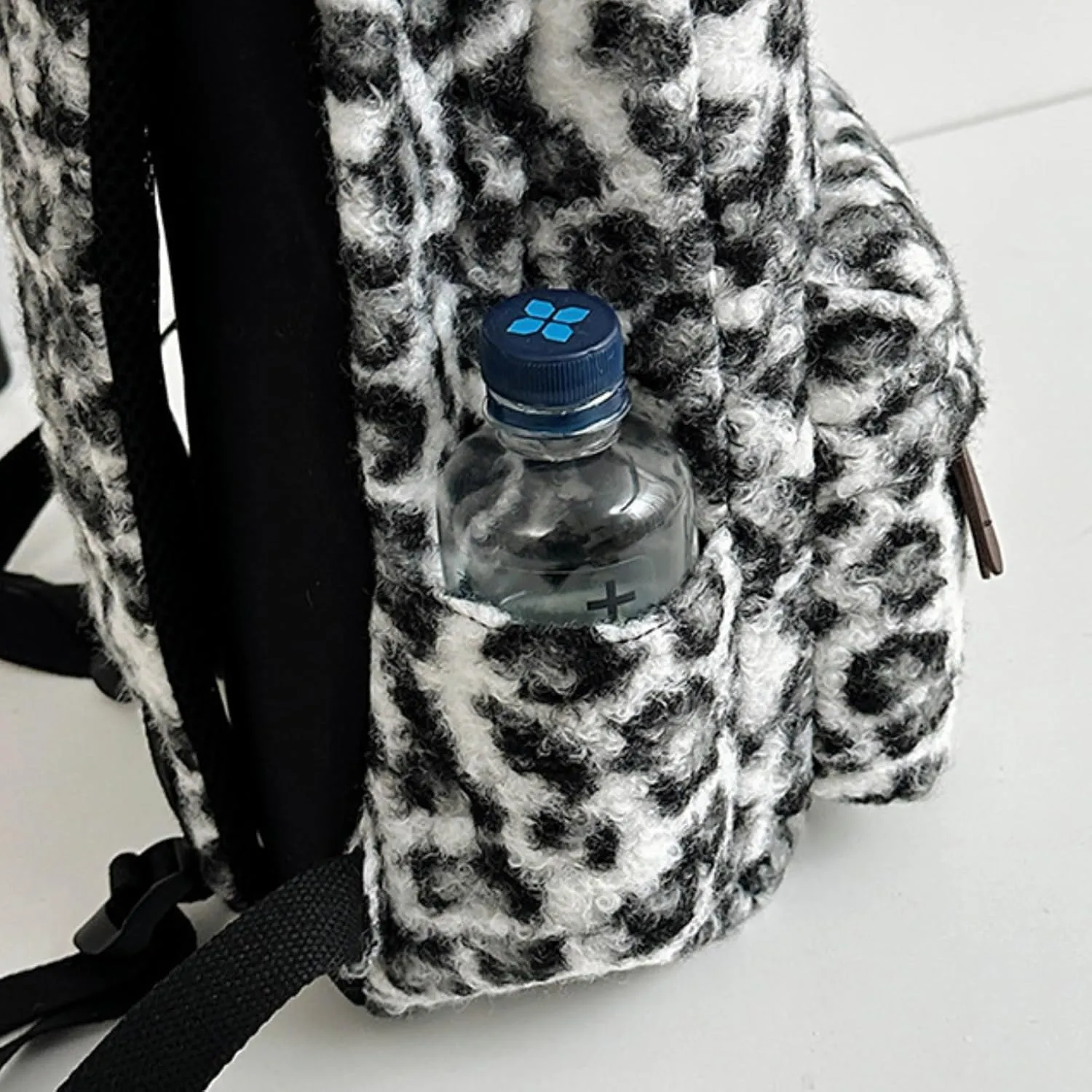 Cute Backpack Fuzzy Cheetah Shoulder Bag, Y2k Purse Fleece Chic Bookbag Trendy Aesthetic Coquette Daypack 90s Purse (White Cheetah)