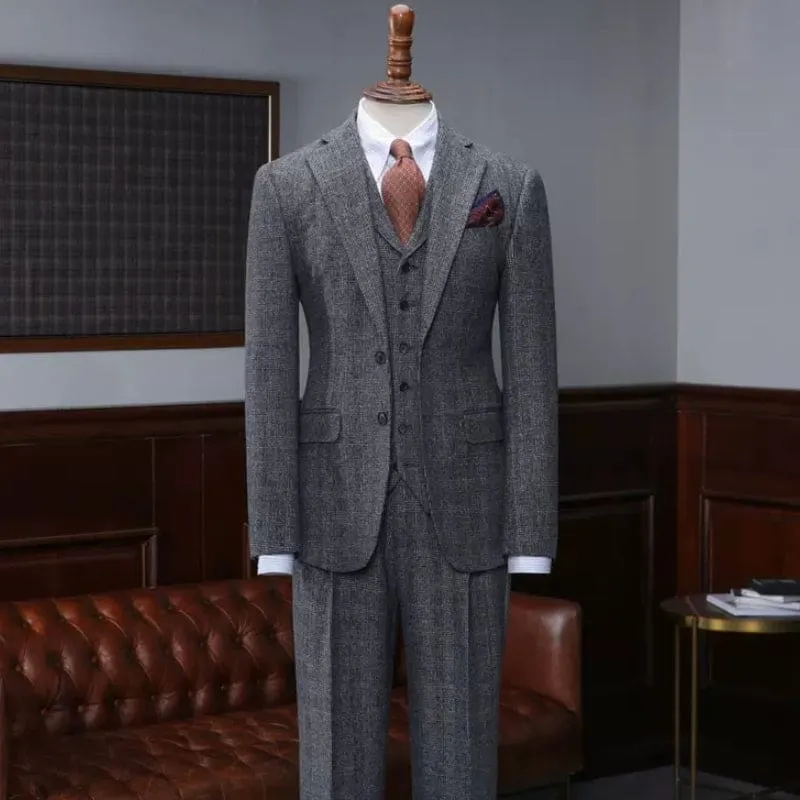 Fancy Dark Gray Plaid Three Pieces Business Suits Notched Lapel Men Suits for Wedding
